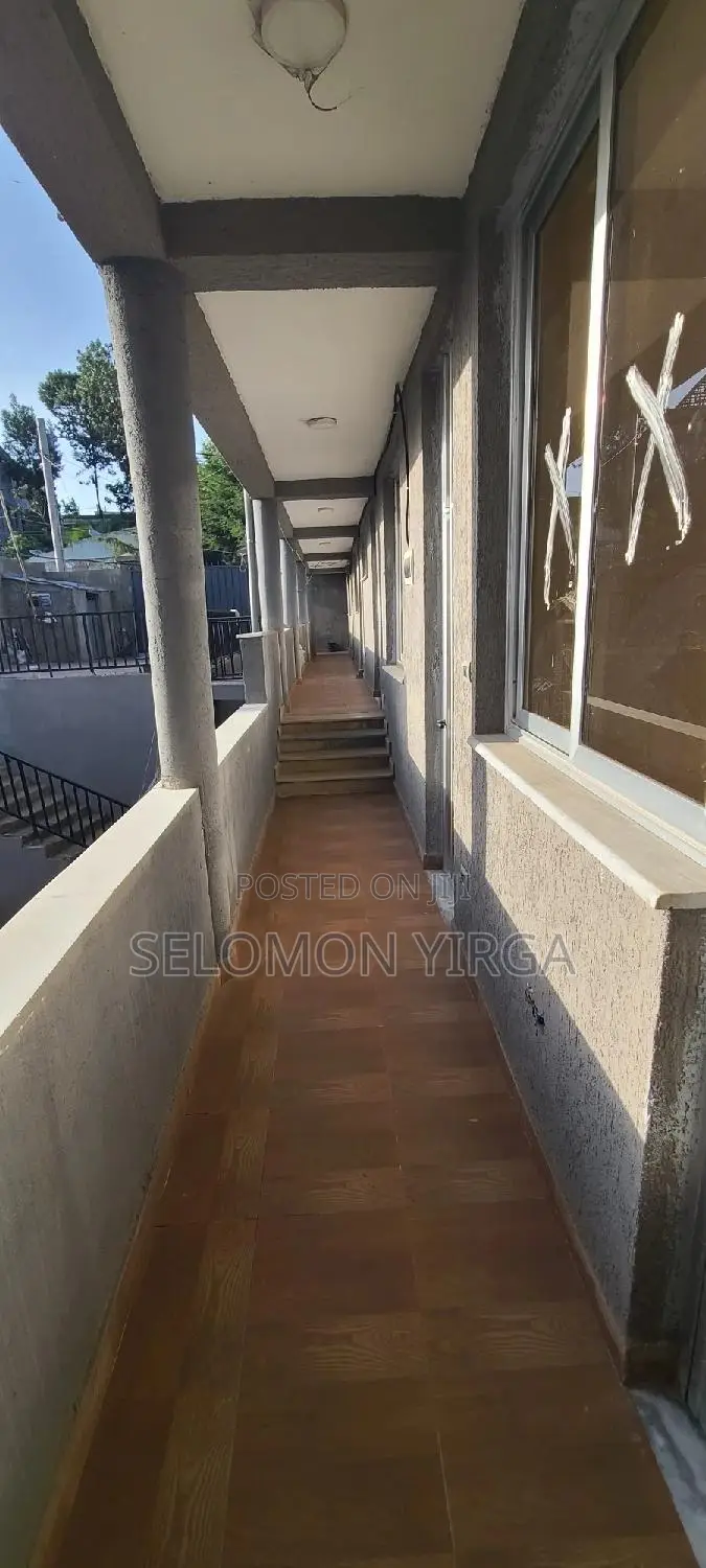 Hospital Floor for Rent