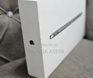 New Laptop Apple MacBook Air 8GB Apple M1 SSD 256GB