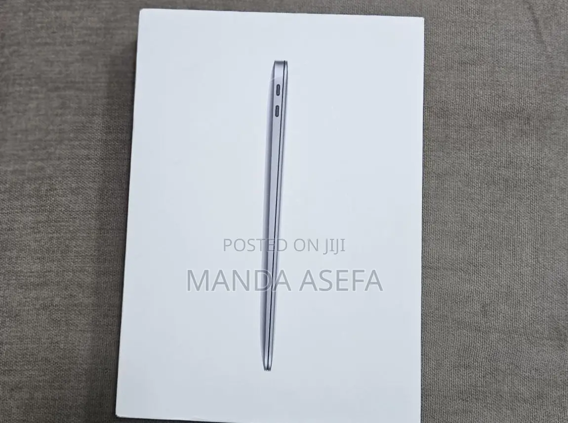 New Laptop Apple MacBook Air 8GB Apple M1 SSD 256GB