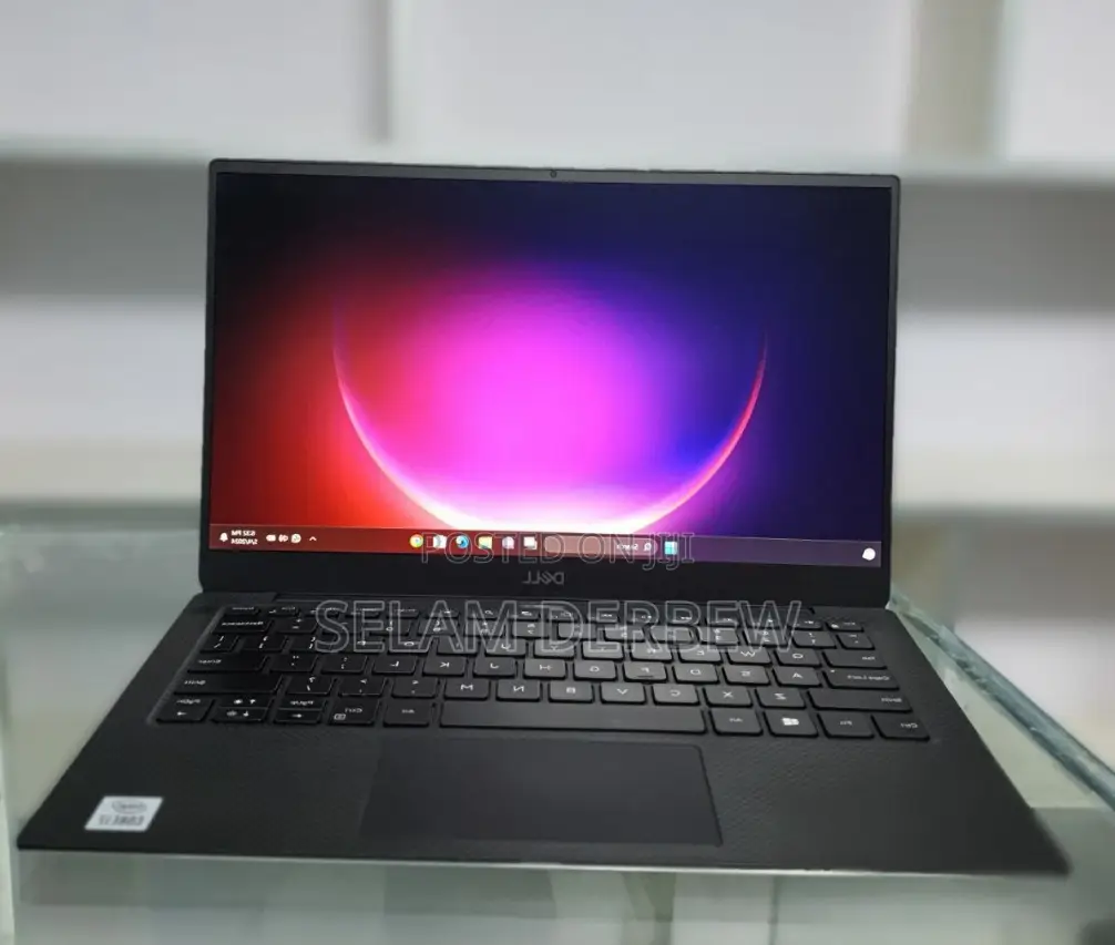 New Laptop Dell XPS 15 8GB Intel Core I7 SSD 256GB