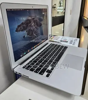 New Laptop Apple MacBook Air 2013 4GB Intel Core I5 SSD 256GB