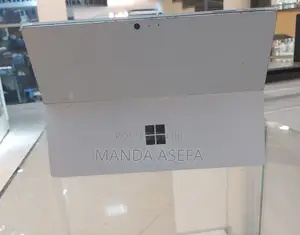 New Laptop Microsoft Surface 4GB Intel Core I5 SSD 128GB