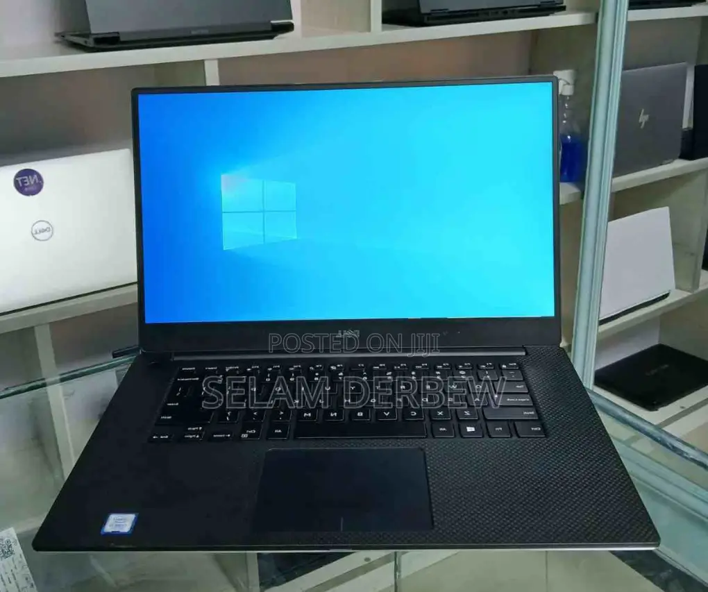 New Laptop Dell Precision 15 3520 16GB Intel Core I9 SSD 512GB