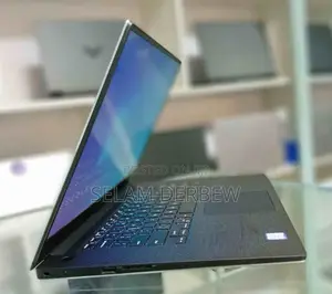 New Laptop Dell Precision 15 3520 16GB Intel Core I9 SSD 512GB