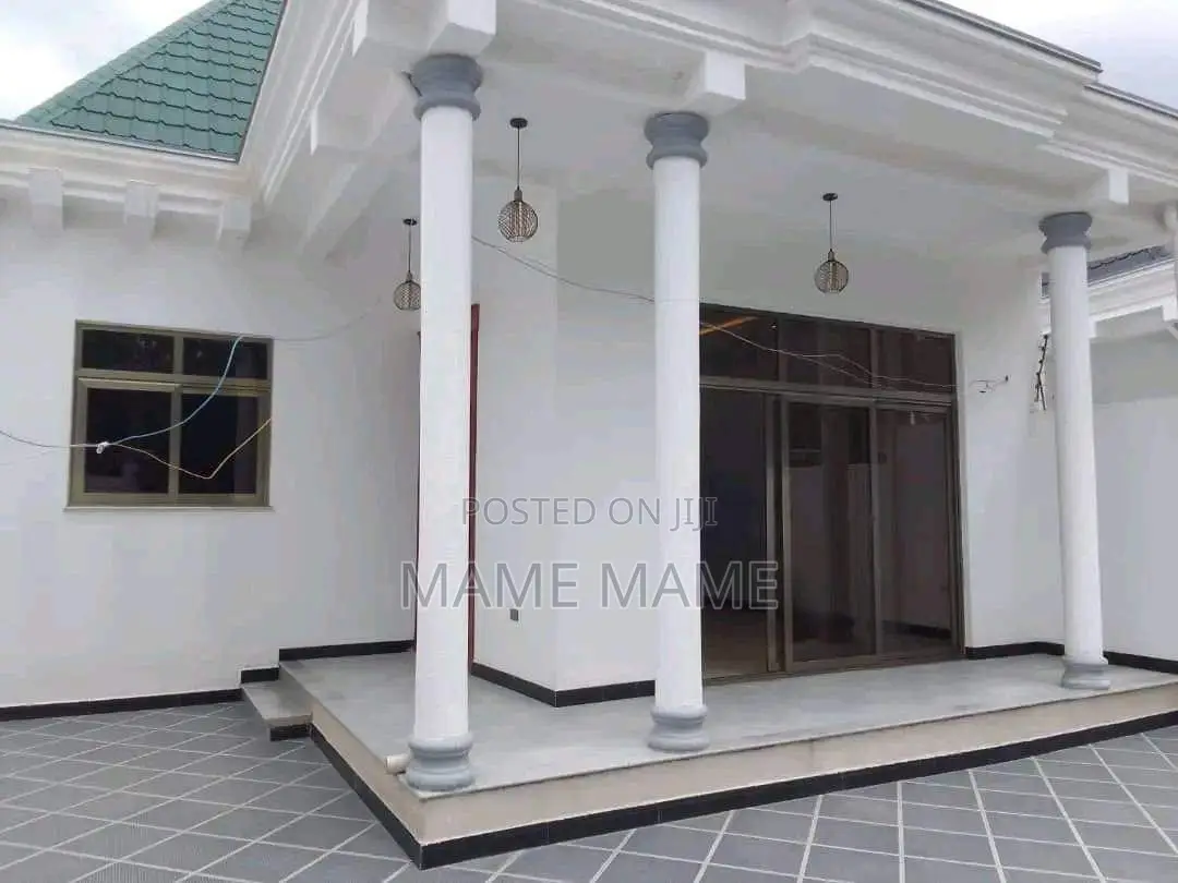 4bdrm Villa in Addis Abeba, Bole for sale