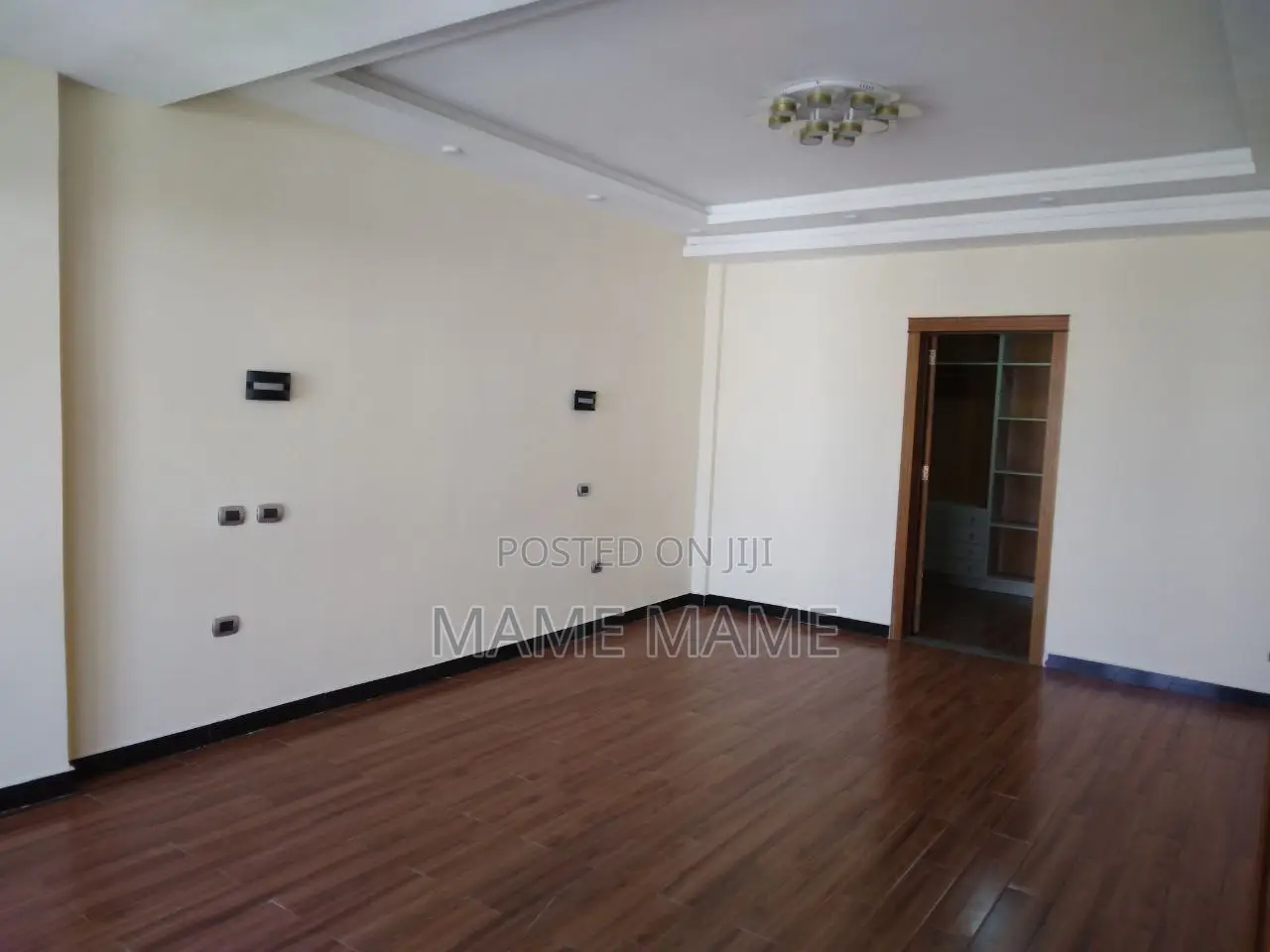 8bdrm House in Addis Abeba, Bole for sale