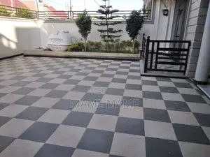8bdrm House in Addis Abeba, Bole for sale