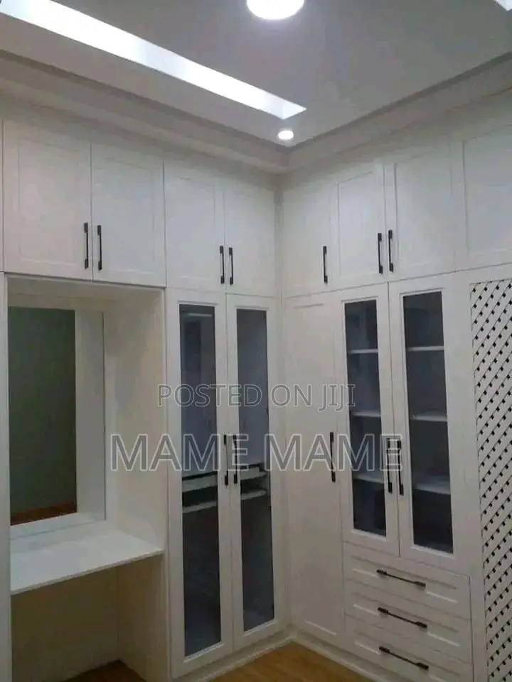8bdrm House in Addis Abeba, Bole for sale