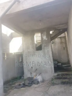 5bdrm House in Addis Abeba, Bole for sale