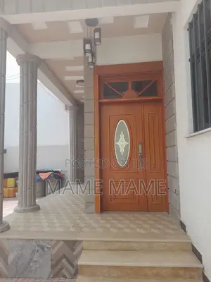 5bdrm Villa in Addis Abeba, Bole for sale