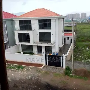 7bdrm House in Addis Abeba, Bole for sale