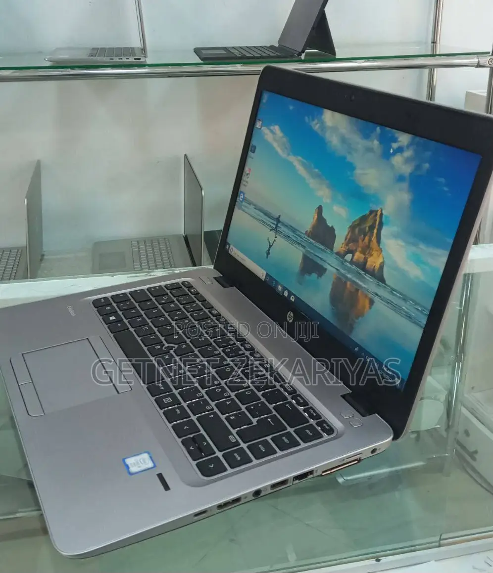 New Laptop Apple MacBook Pro 8GB Apple M2 SSD 256GB