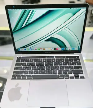 New Laptop Apple MacBook Pro 8GB SSD 256GB