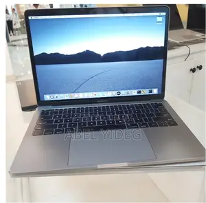 New Laptop Apple MacBook Pro 2017 16GB Intel Core I5 SSD 512GB
