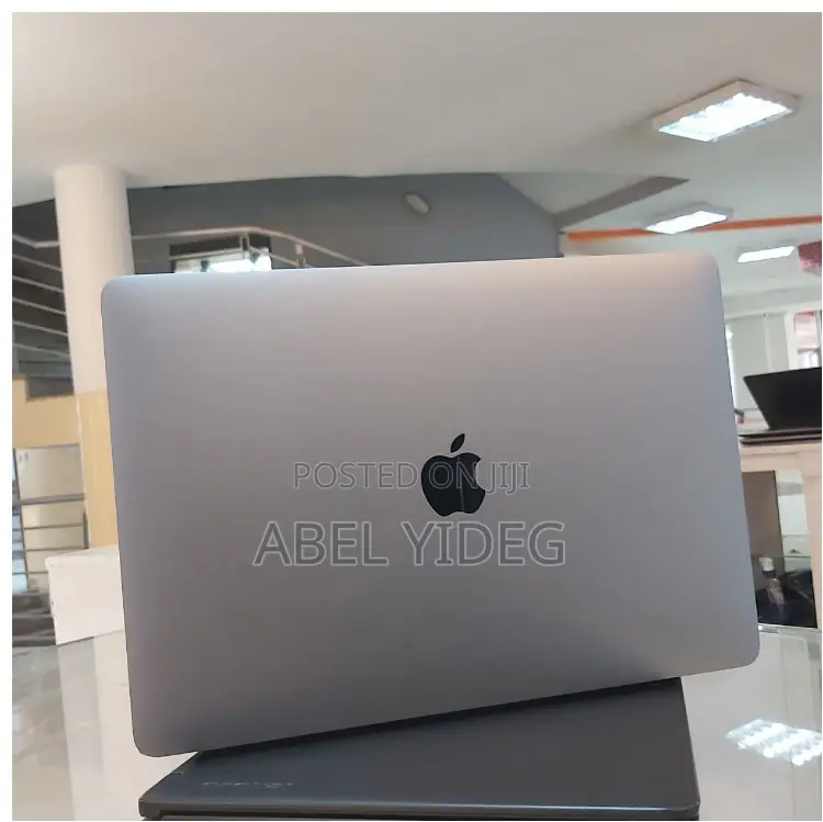 New Laptop Apple MacBook Pro 2017 16GB Intel Core I5 SSD 512GB