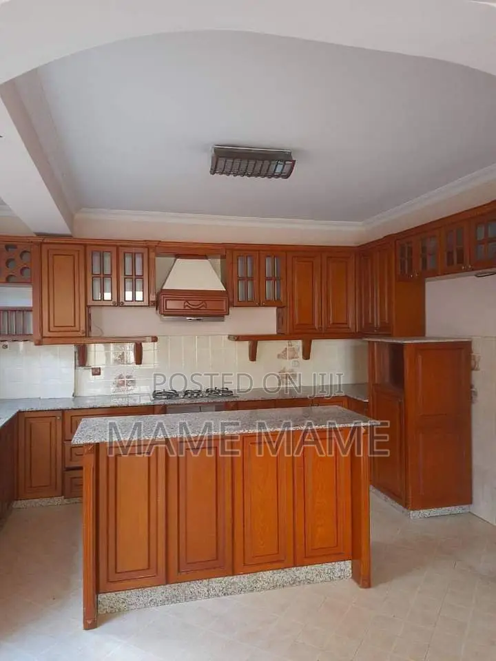 3bdrm Villa in Addis Abeba, Bole for sale