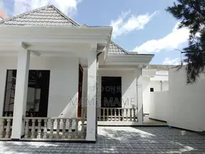 5bdrm Villa in Addis Abeba, Bole for sale