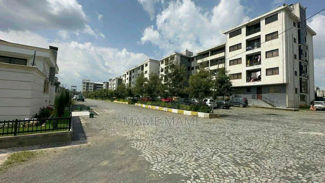 Furnished 3bdrm Apartment in Addis Abeba, Bole for sale