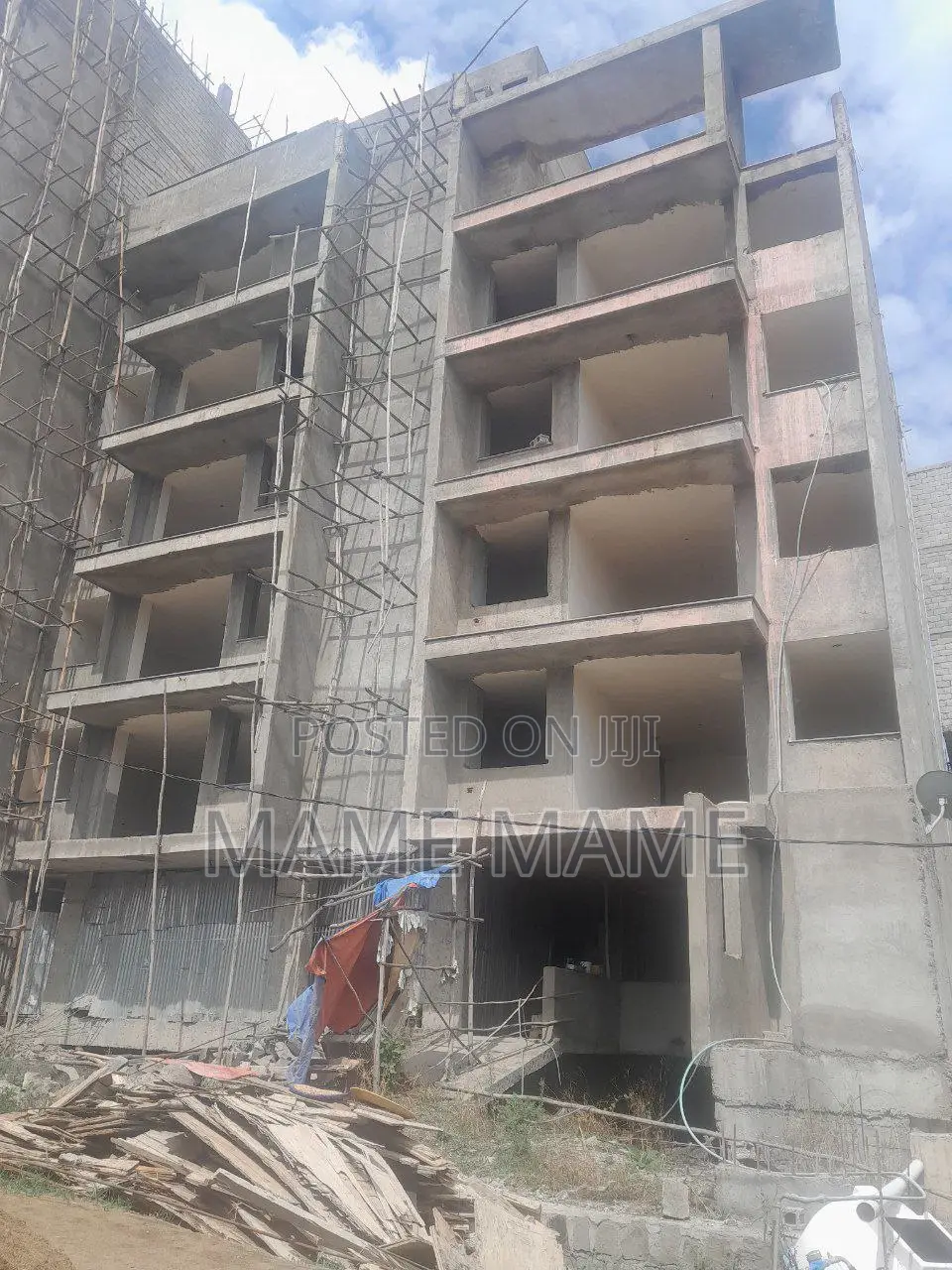 10bdrm Apartment in Addis Abeba, Bole for sale