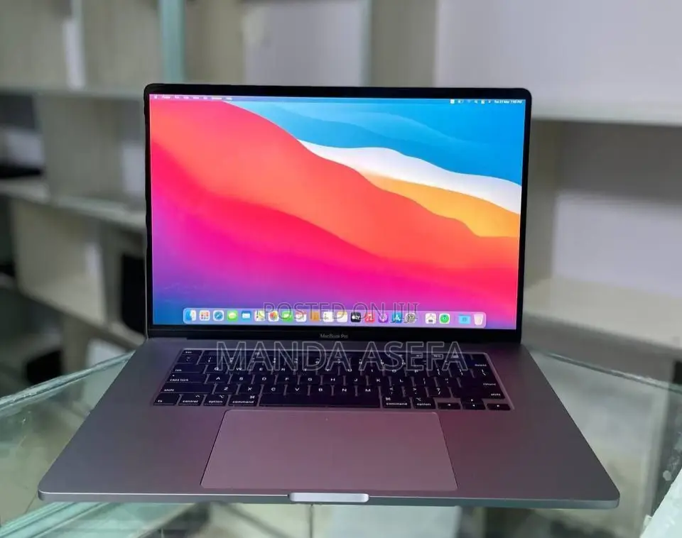 New Laptop Apple MacBook Pro 2019 32GB Intel Core I9 SSD 1T
