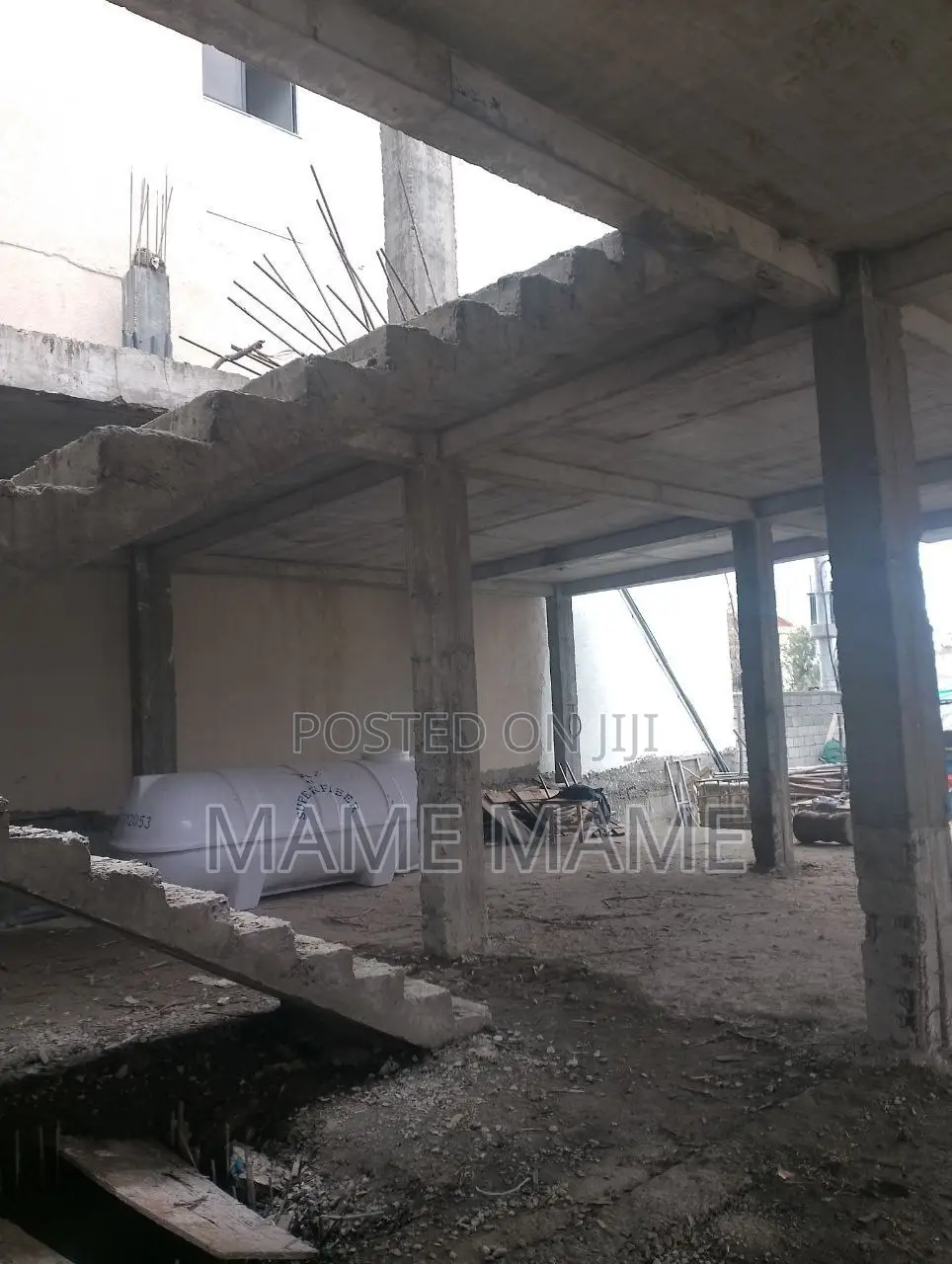 8bdrm House in Addis Abeba, Bole for sale