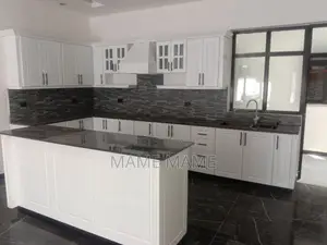 8bdrm House in Addis Abeba, Bole for sale