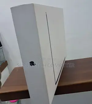 New Apple MacBook Air 2024 M3 15-Inch 8GB Apple M3 Pro SSD 512GB