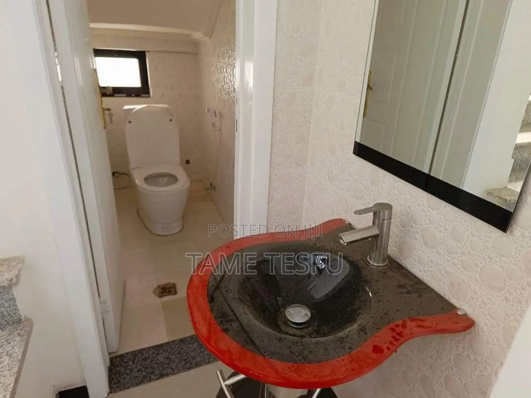 Furnished 5bdrm House in Figa, Bole for sale
