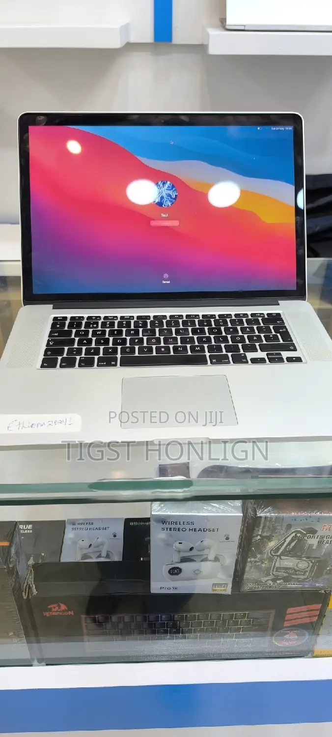 New Laptop Apple MacBook 2014 16GB Intel Core I7 SSD 256GB