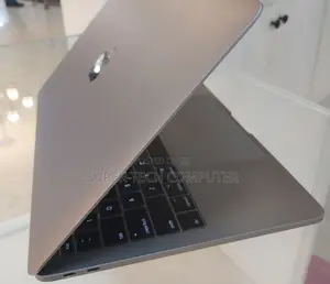 New Laptop Apple MacBook Pro 2017 16GB Intel Core I5 SSD 512GB