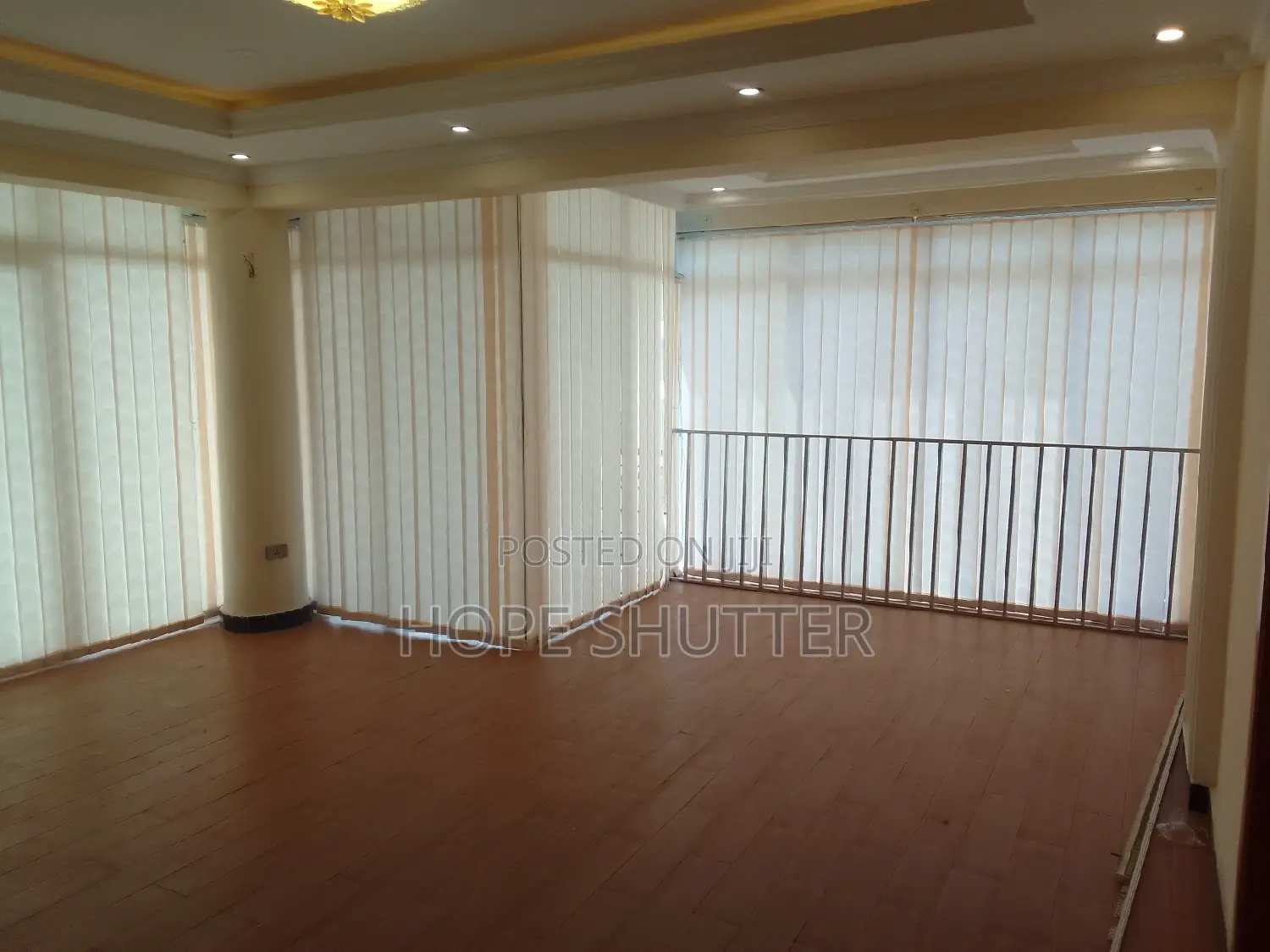 Vertical Blind ሻተር