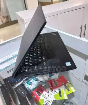 New Laptop Lenovo Yoga 260 8GB Intel Core I5 SSD 512GB