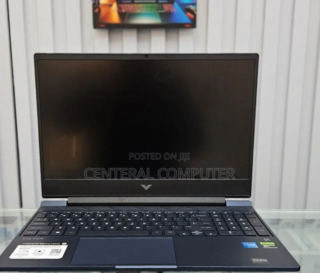 New Laptop HP 14-Dq1088wm 8GB Intel Core I7 SSHD (Hybrid) 512GB