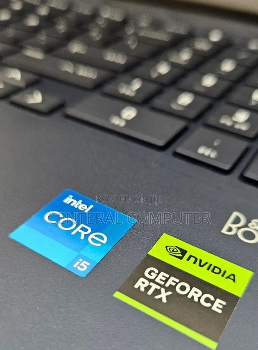 New Laptop HP 14-Dq1088wm 8GB Intel Core I7 SSHD (Hybrid) 512GB