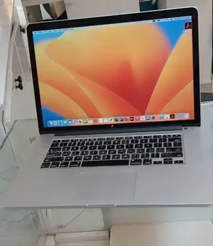 New Laptop Apple MacBook Pro 2015 16GB Intel Core I7 SSD 512GB
