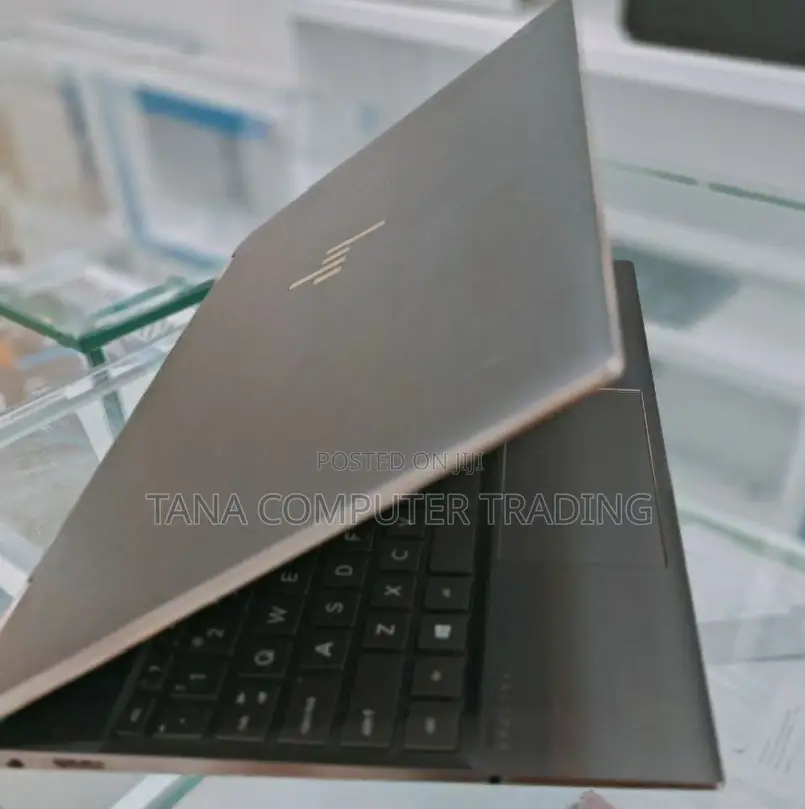 New Laptop HP Spectre 14 16GB Intel Core I7 SSD 512GB