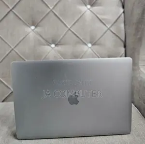 New Laptop Apple MacBook Pro 2016 16GB Intel Core I7 SSD 256GB