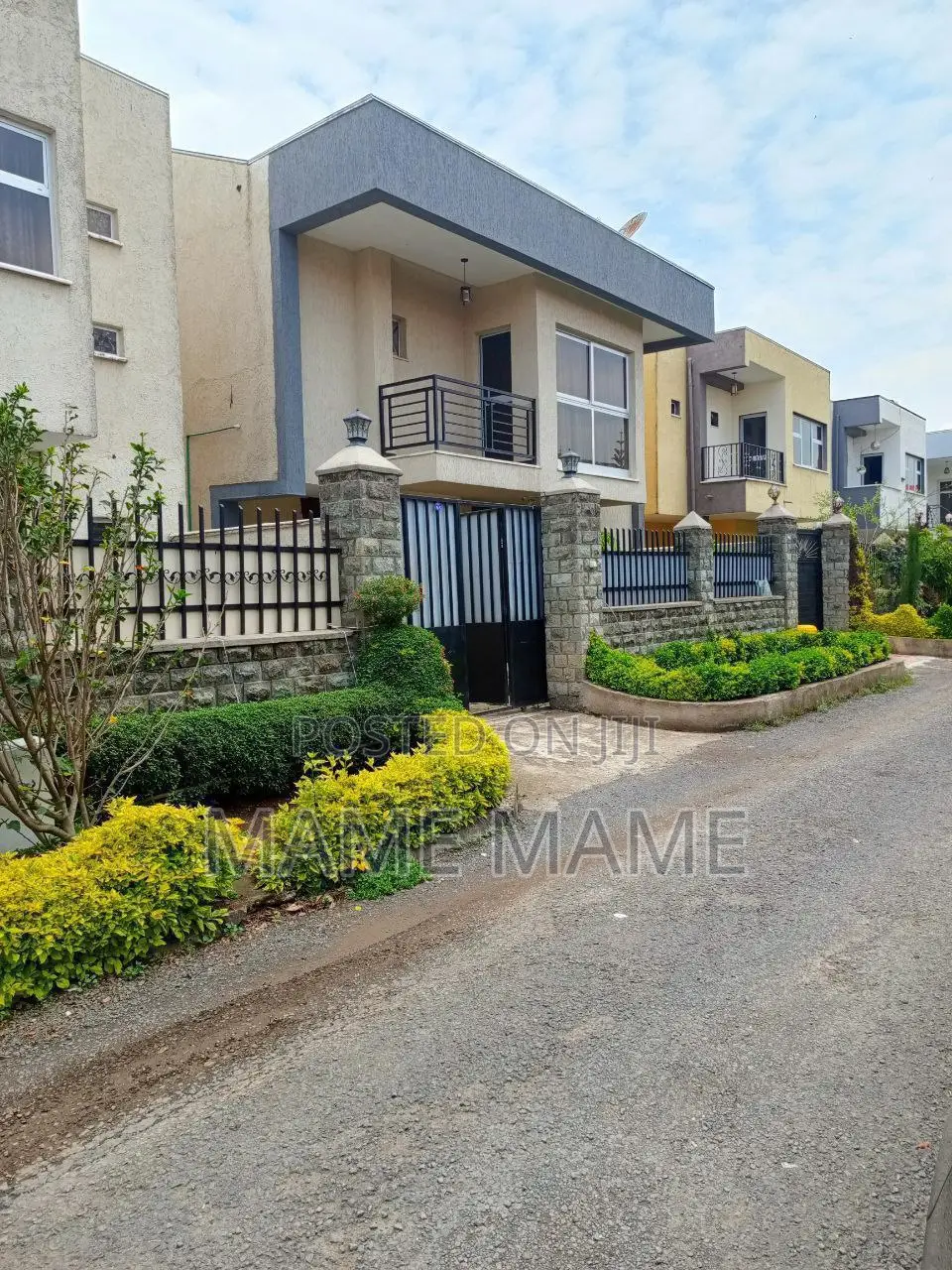 6bdrm House in Addis Abeba, Bole for sale