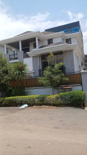 8bdrm House in Addis Abeba, Bole for sale