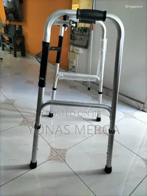 Walker/Height-Adjustable Walker Comfortable Handgrip Design