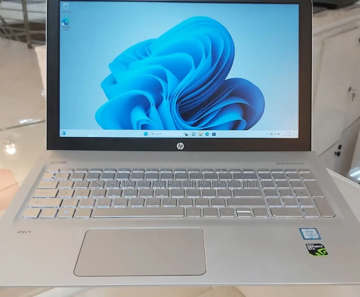 New Laptop HP Envy 15 16GB Intel Core I5 HDD+SSD 1T