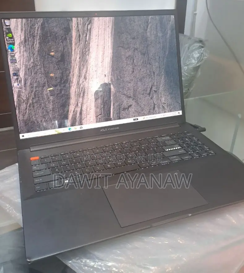 New Laptop Asus VivoBook 15 X505BA 16GB AMD Ryzen 9 SSD 1T