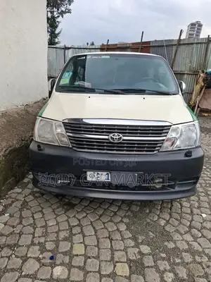 Toyota HiAce 2007 White