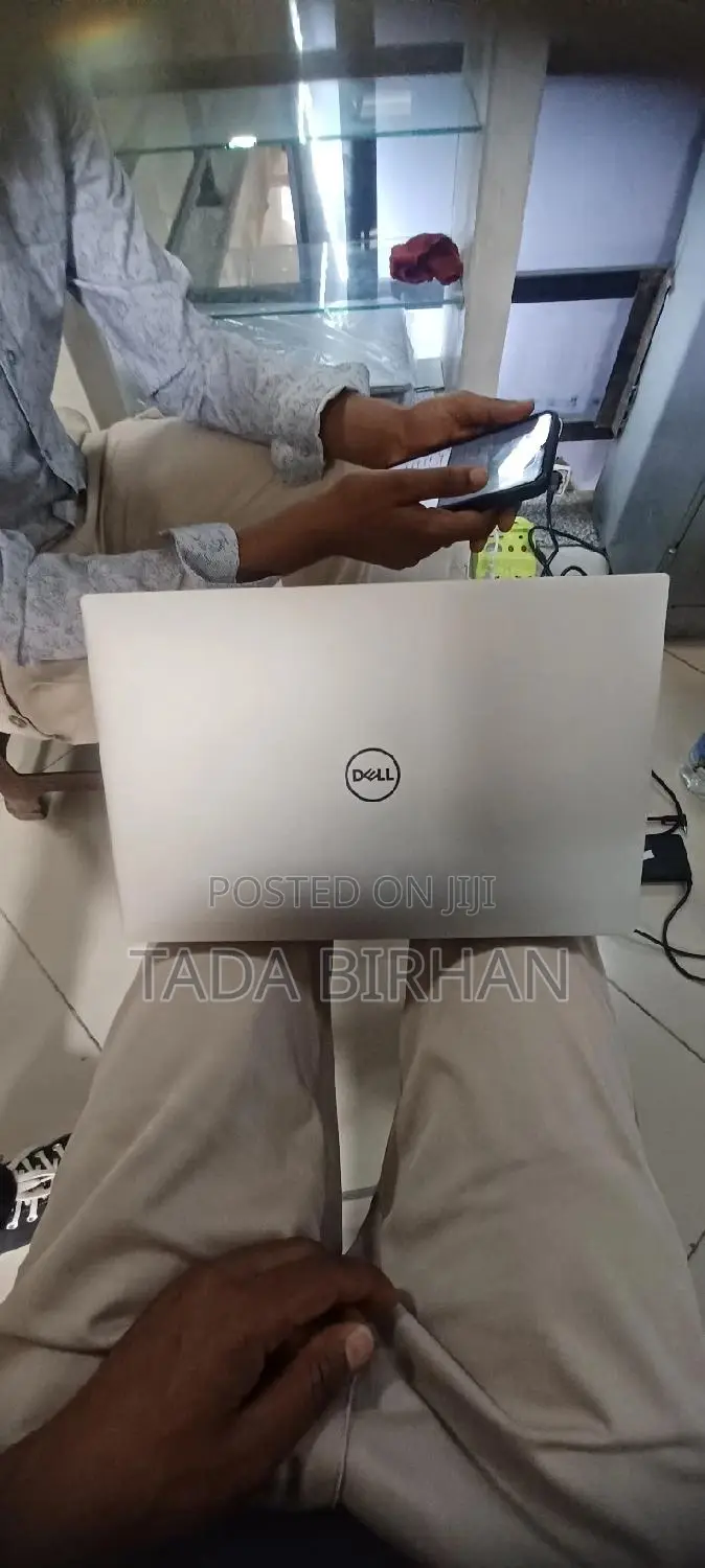 New Laptop Dell XPS 15 16GB Intel Core I7 SSD 512GB