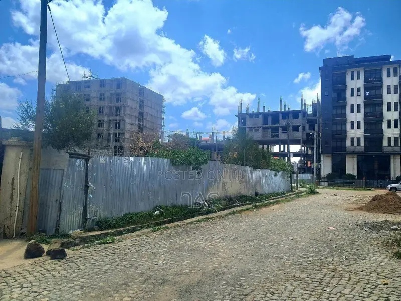 አያት አበበች ጉበና ጀርባ የሚሸጥ ድጂታል ካርታ ያለው ቦታ