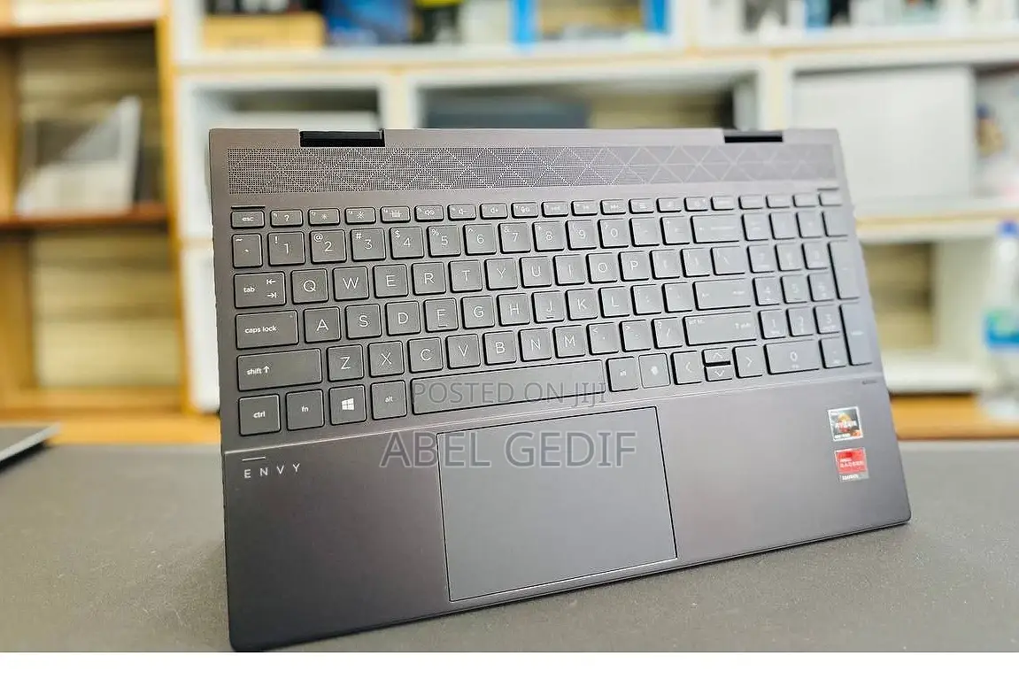 New Laptop HP Envy X360 16GB AMD Ryzen 5 SSD 512GB