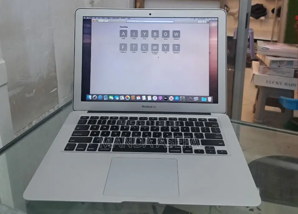New Laptop Apple MacBook Air 8GB Intel Core I5 SSD 128GB