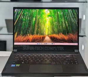 New Laptop MSI Creator 17 B11ue-412 16GB Intel Core I7 SSD 1T