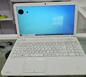Laptop Toshiba Satellite C850 4GB Intel Core 2 Quad HDD 500GB