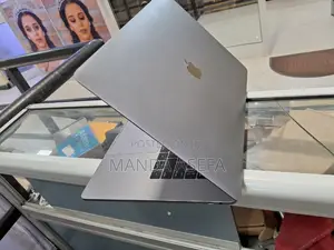 New Laptop Apple MacBook Pro 2016 16GB Intel Core i7 SSD 256GB